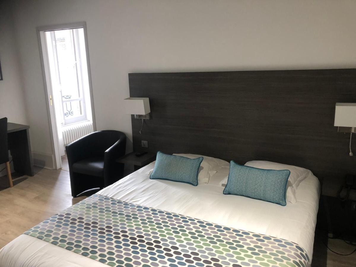 Hotel Montespan Bourbon-lʼArchambault Εξωτερικό φωτογραφία